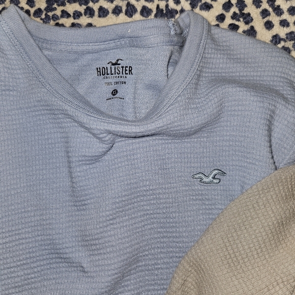 2 Hollister Waffle Thermal Blue and Gray Long Sleeve Shirts, XS - Picture 3 of 3